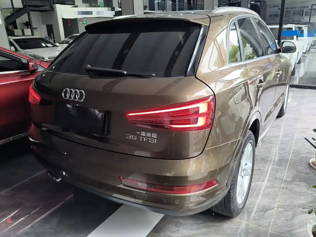 Audi Q3 — фото 7