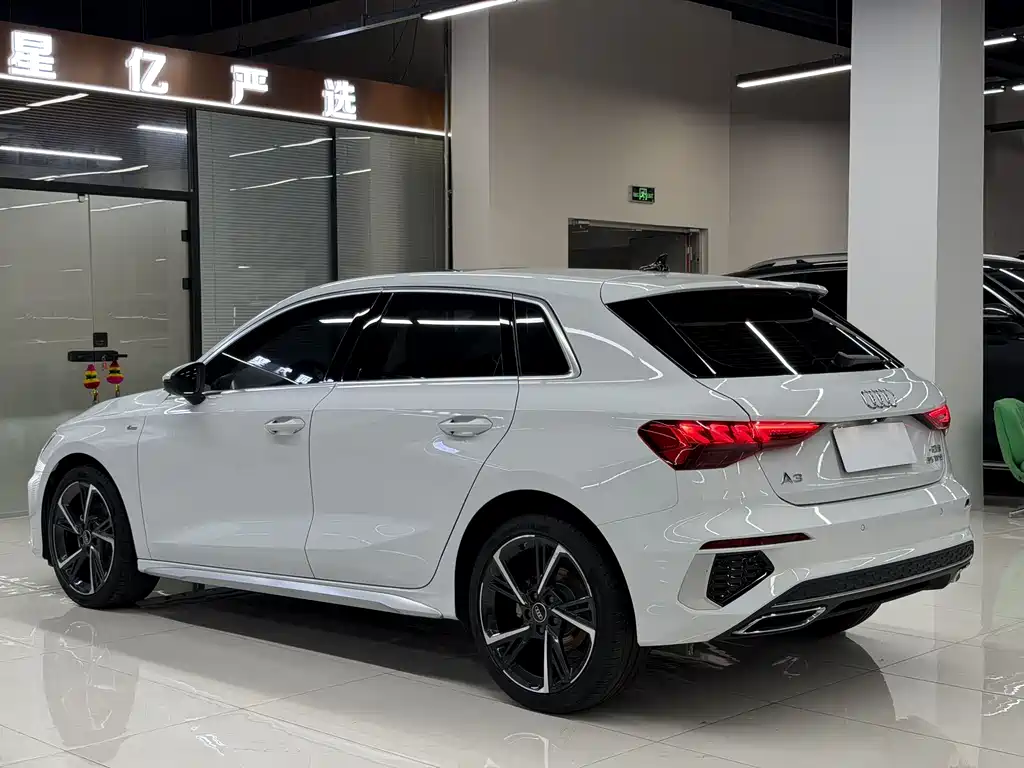 Audi A3 — фото 19