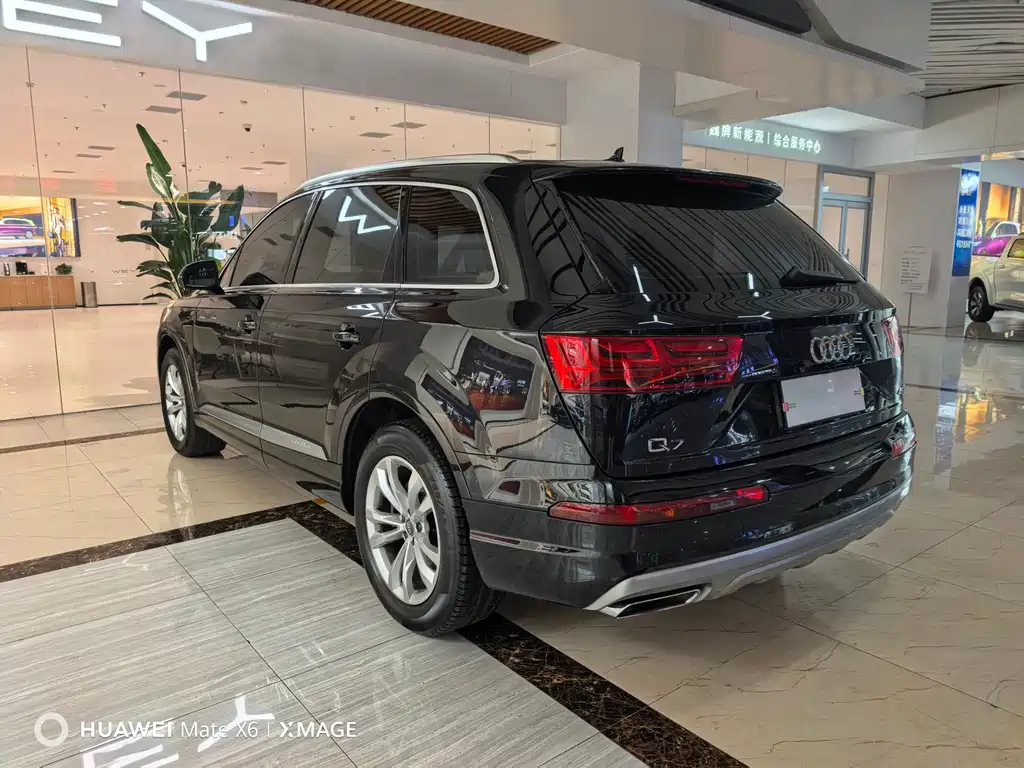 Audi Q7 — фото 4