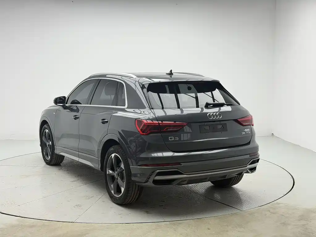 Audi Q3 — фото 4