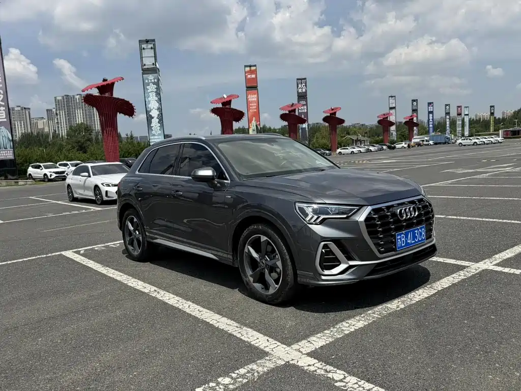 Audi Q3 — фото 3