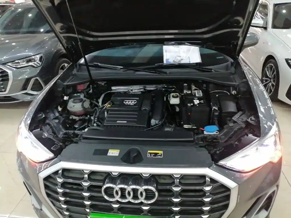 Audi Q3 — фото 20
