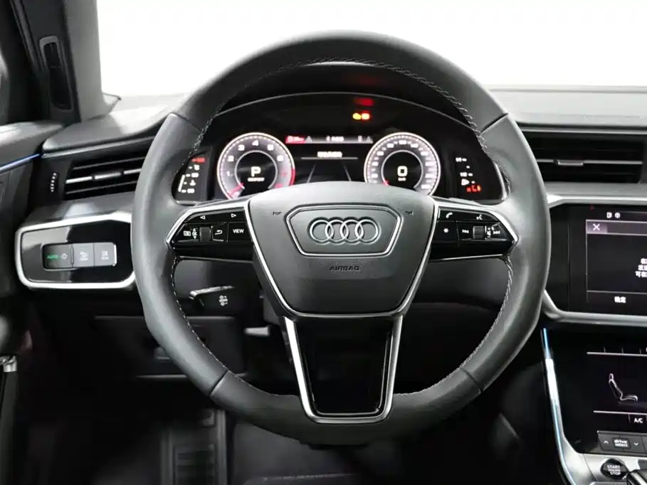 Audi A6L — фото 11
