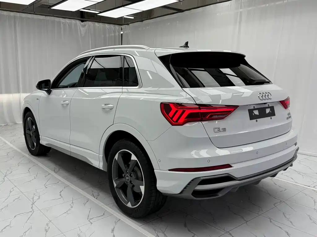 Audi Q3 — фото 4