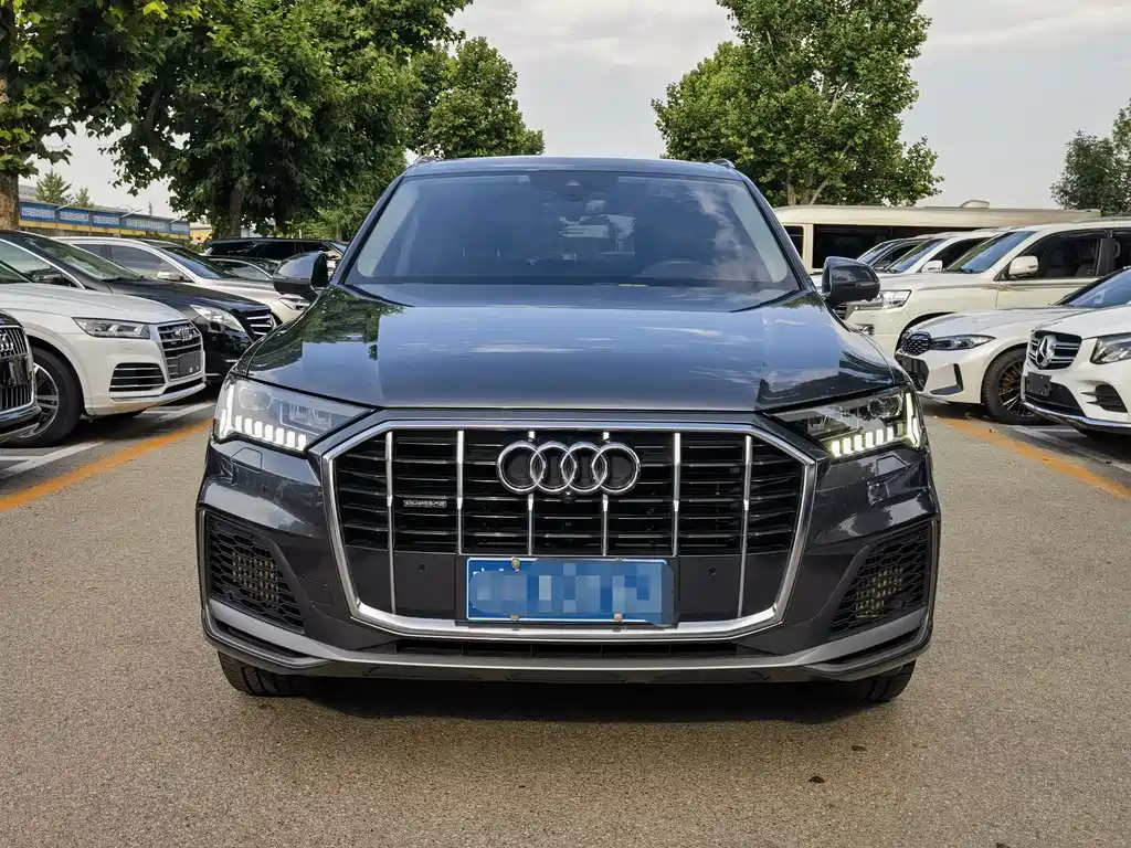 Audi Q7 — фото 2