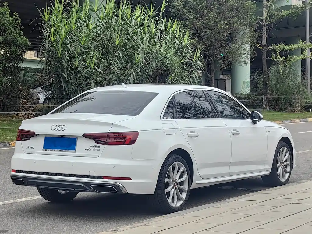 Audi A4L — фото 6