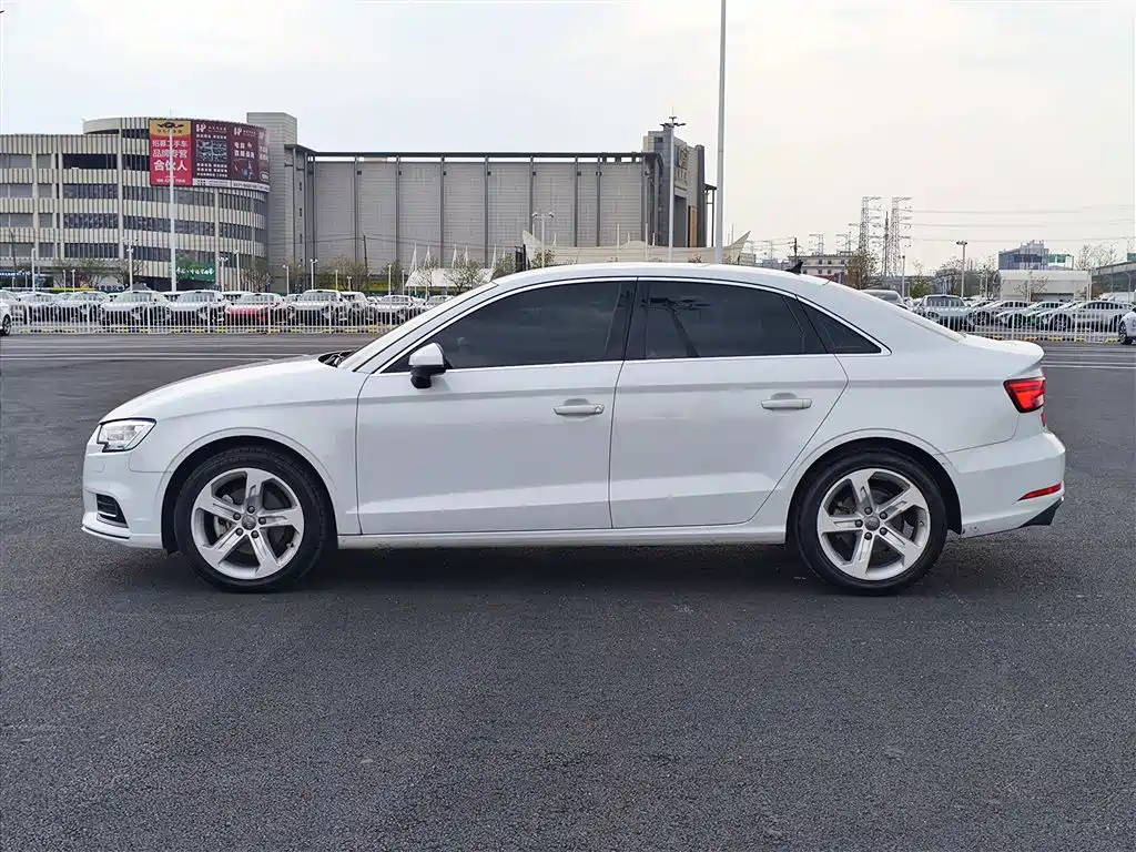 Audi A3 — фото 3