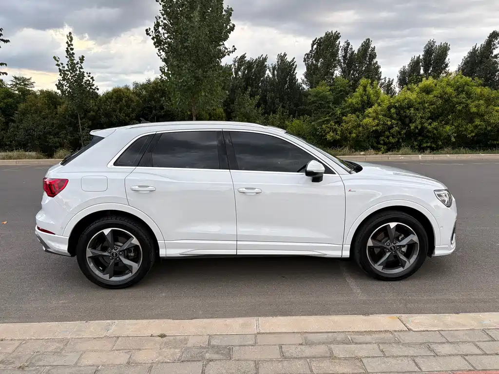 Audi Q3 — фото 4