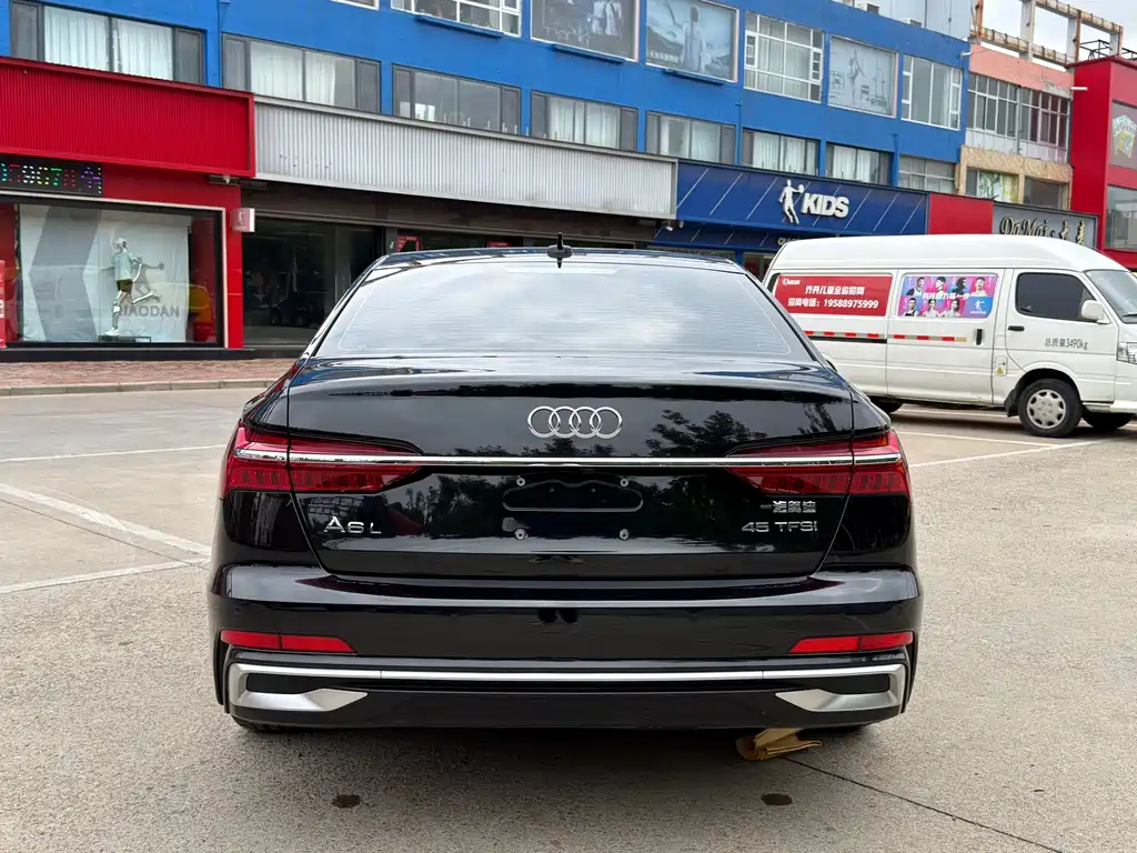 Audi A6L — фото 14