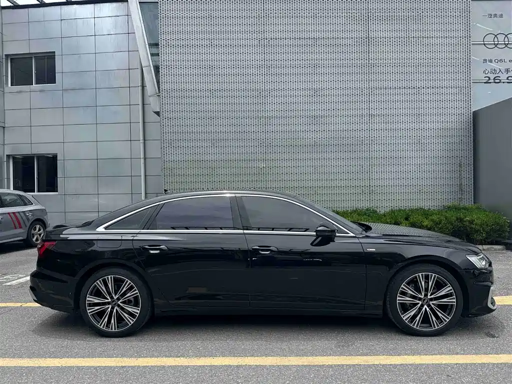 Audi A6L — фото 4