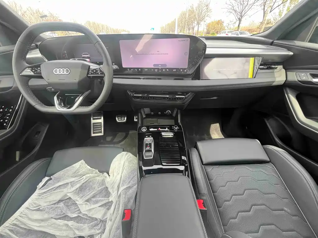 Audi Q6L e-tron — фото 8