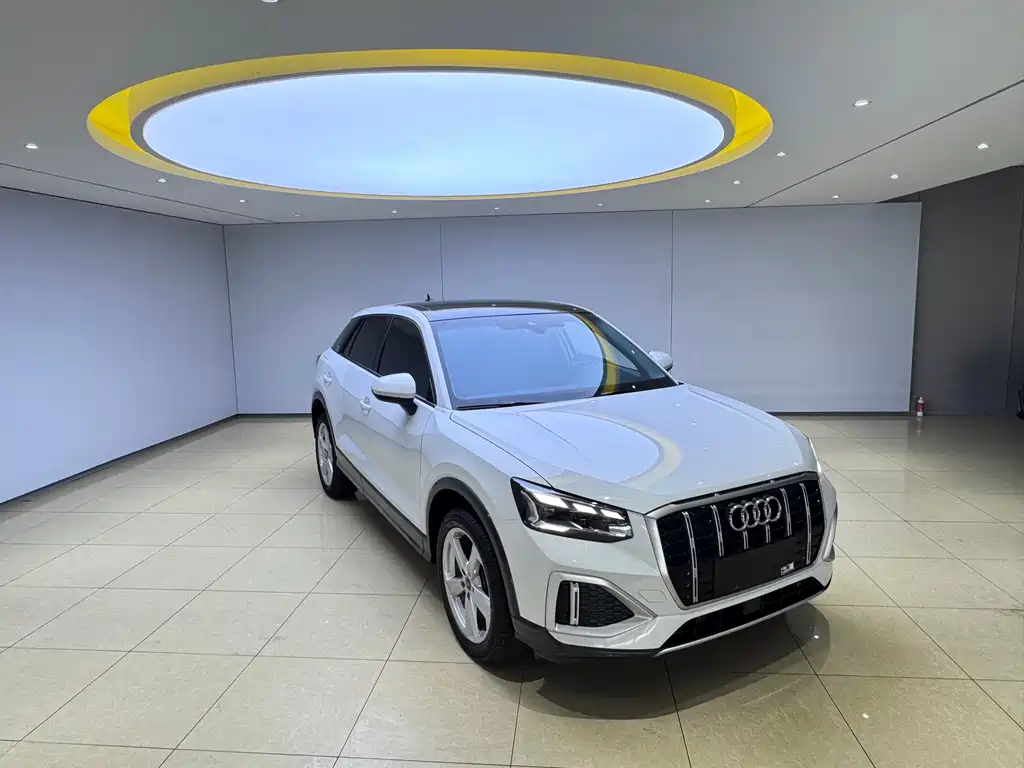Audi Q2L — фото 3