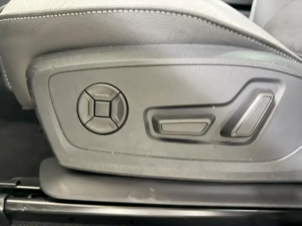 Audi Q3 — фото 20