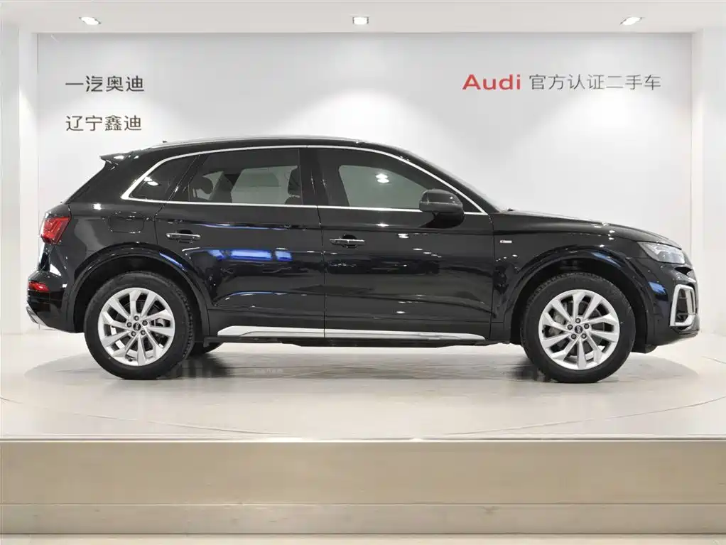 Audi Q5L — фото 2