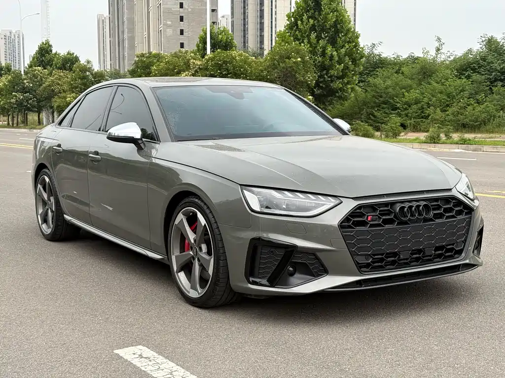 Audi S4 — фото 3