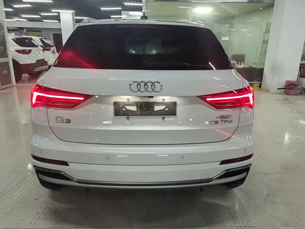 Audi Q3 — фото 3