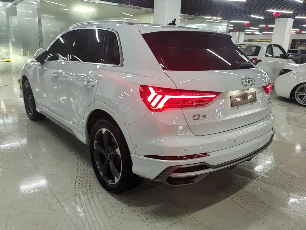 Audi Q3 — фото 4