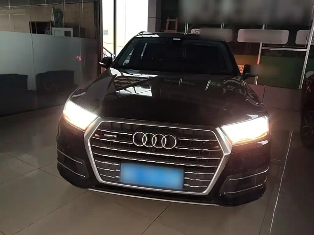 Audi Q7 — фото 3