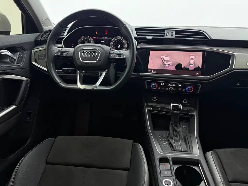 Audi Q3 — фото 15