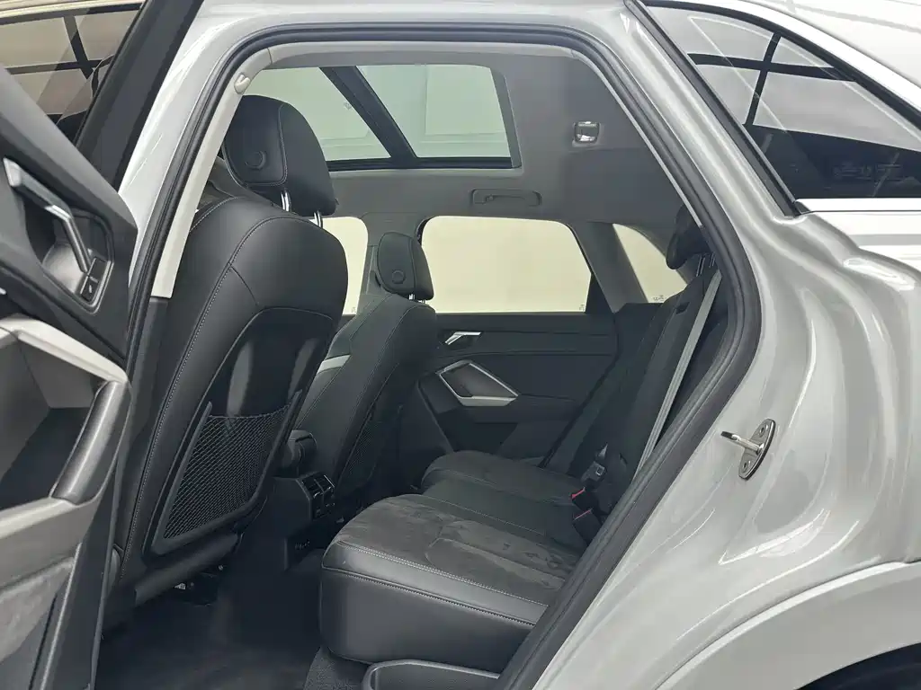 Audi Q3 — фото 6