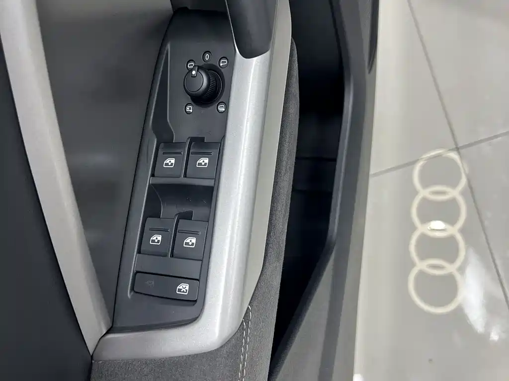 Audi Q3 — фото 22