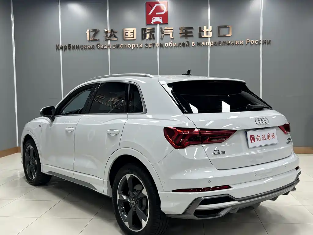 Audi Q3 — фото 4