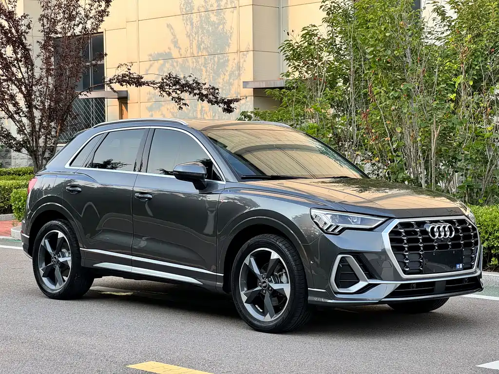 Audi Q3 — фото 3
