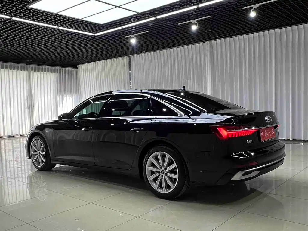 Audi A6L — фото 4