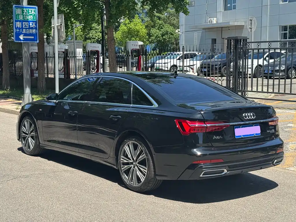 Audi A6L — фото 7