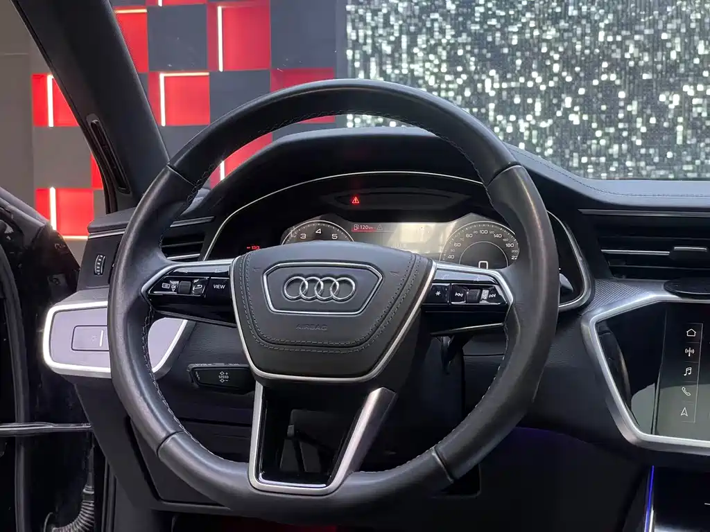 Audi A6L — фото 13