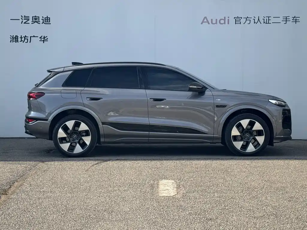 Audi Q6L e-tron — фото 3