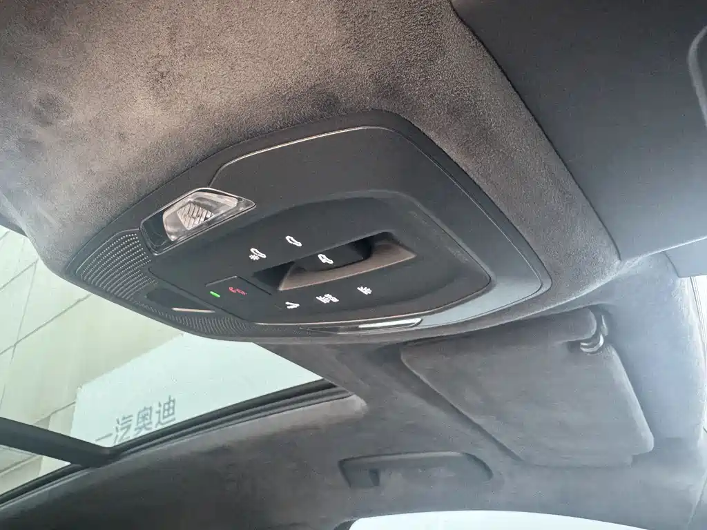 Audi Q6L e-tron — фото 10