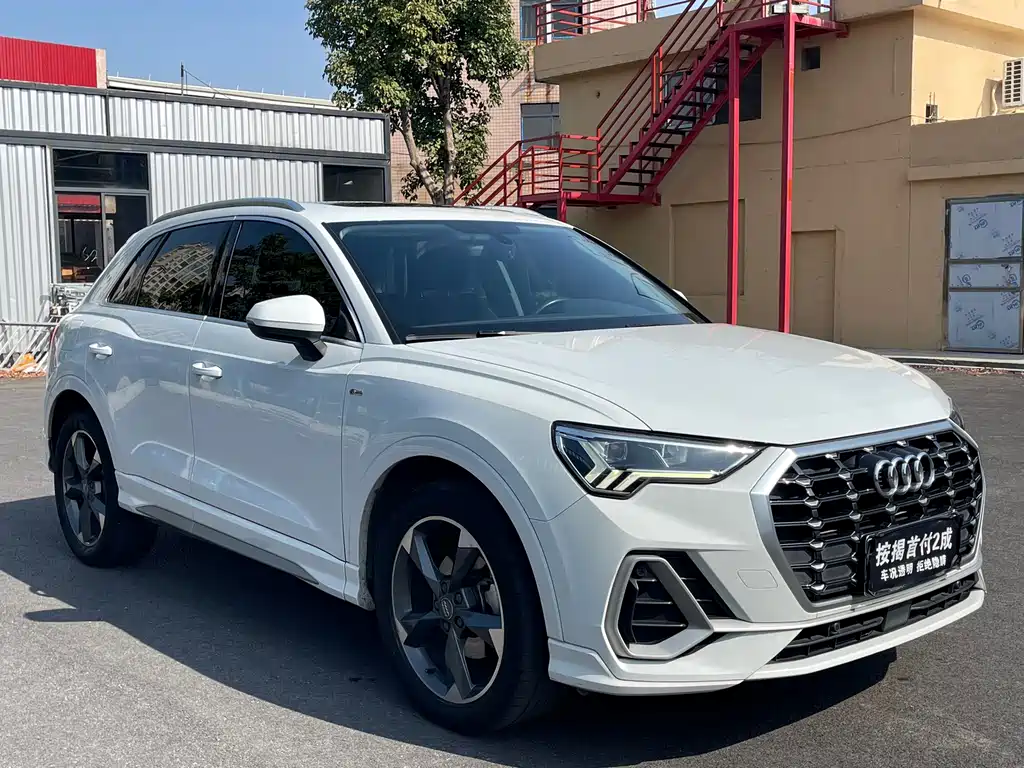 Audi Q3 — фото 3