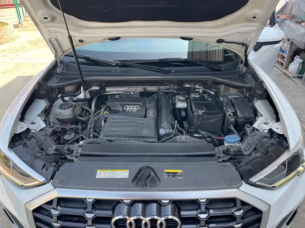 Audi Q3 — фото 25