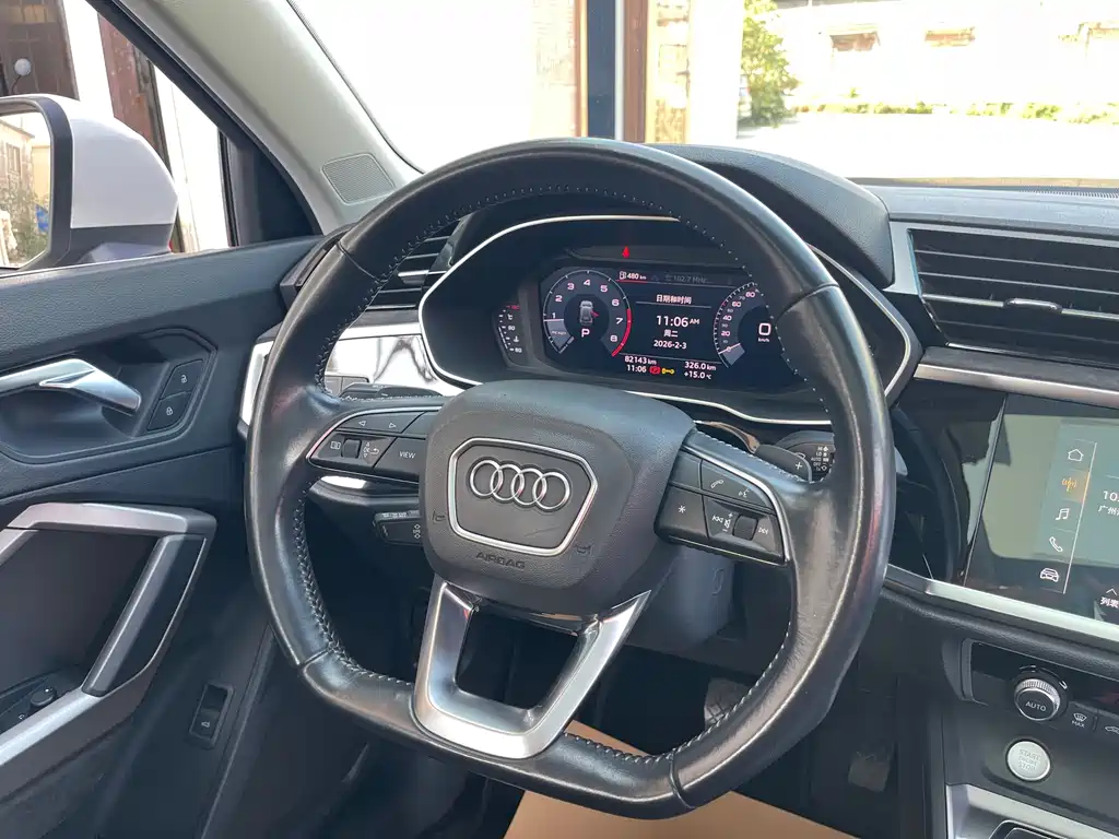 Audi Q3 — фото 10