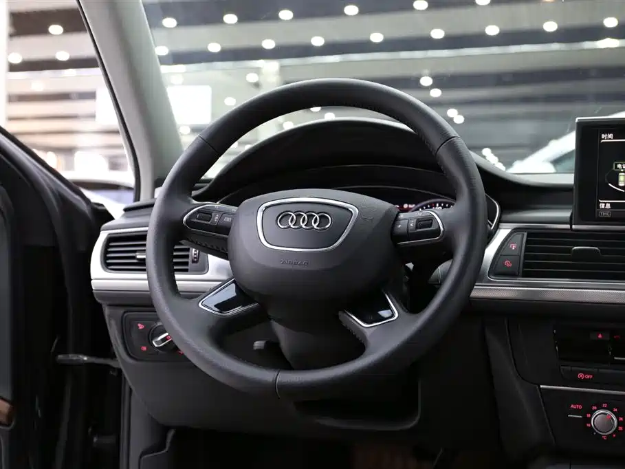 Audi A6L — фото 11
