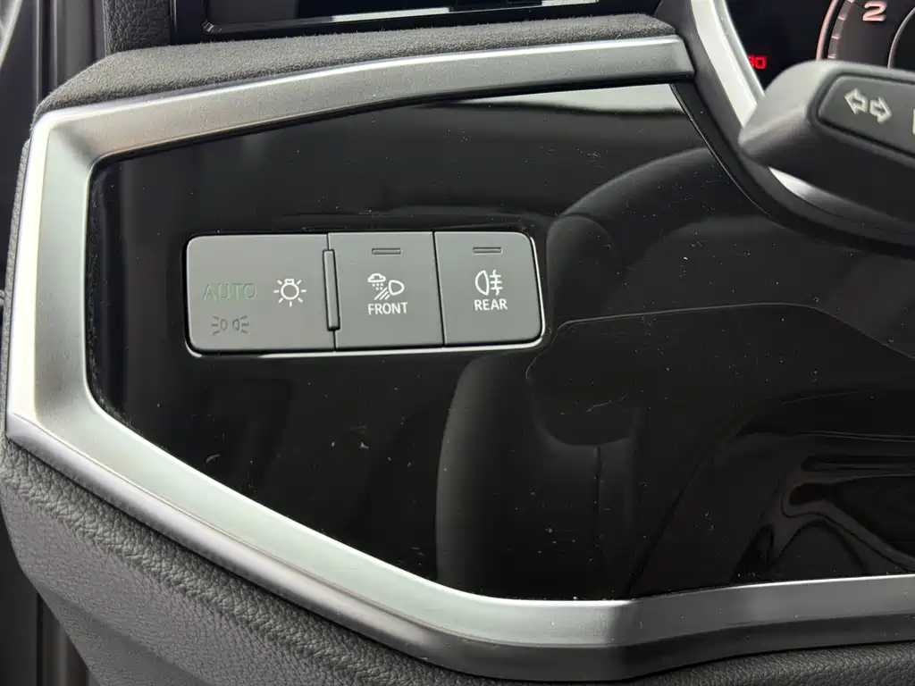Audi Q3 — фото 20