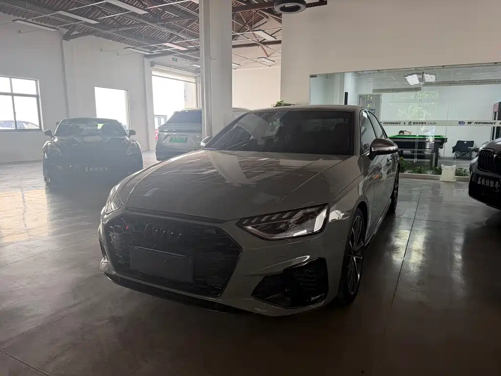 Audi S4
