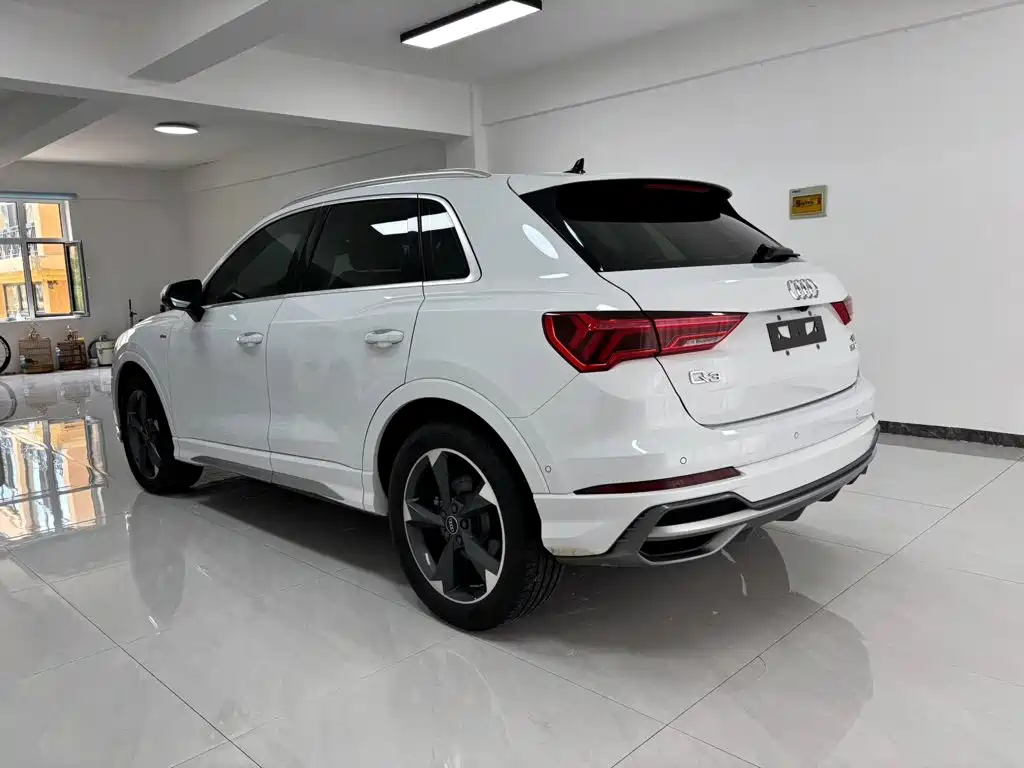 Audi Q3 — фото 19