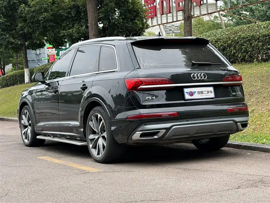 Audi Q7 — фото 4
