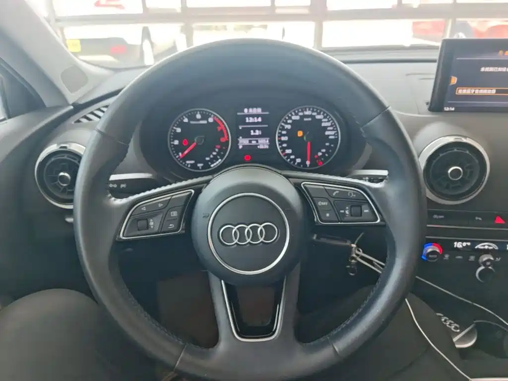 Audi A3 — фото 11