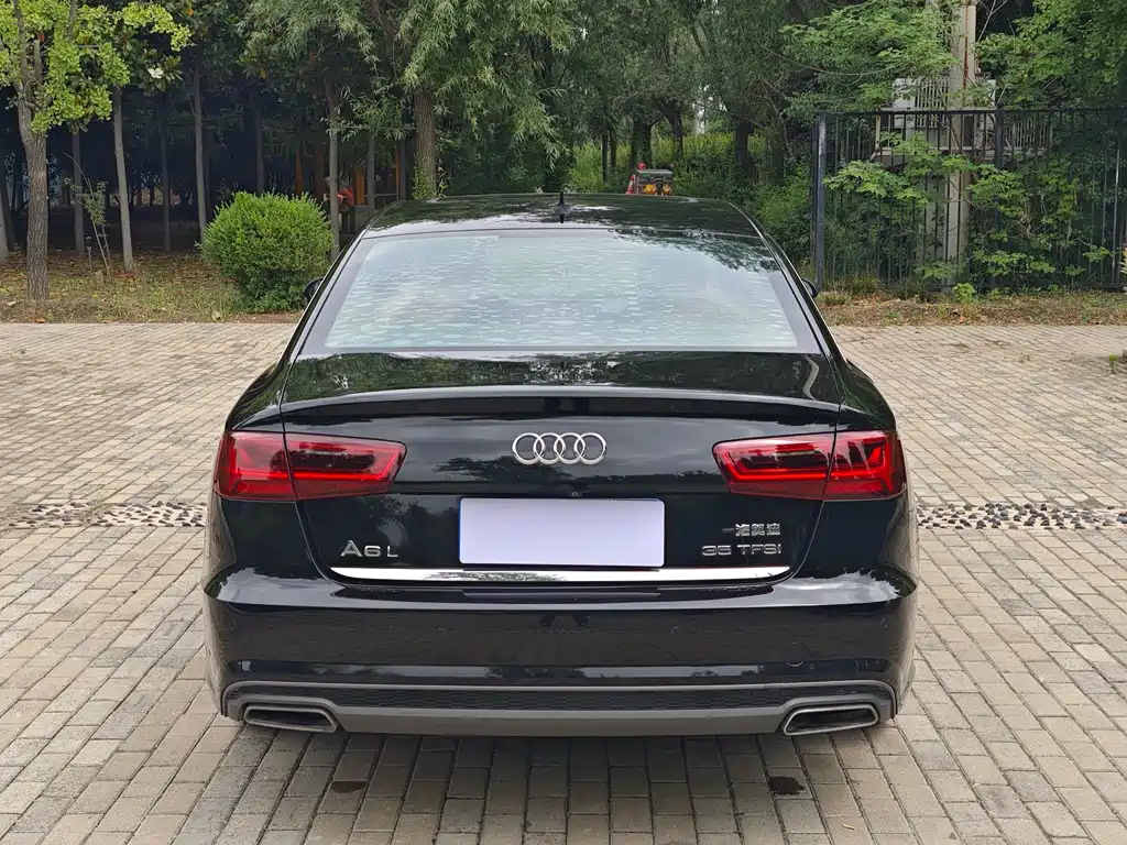 Audi A6L — фото 9
