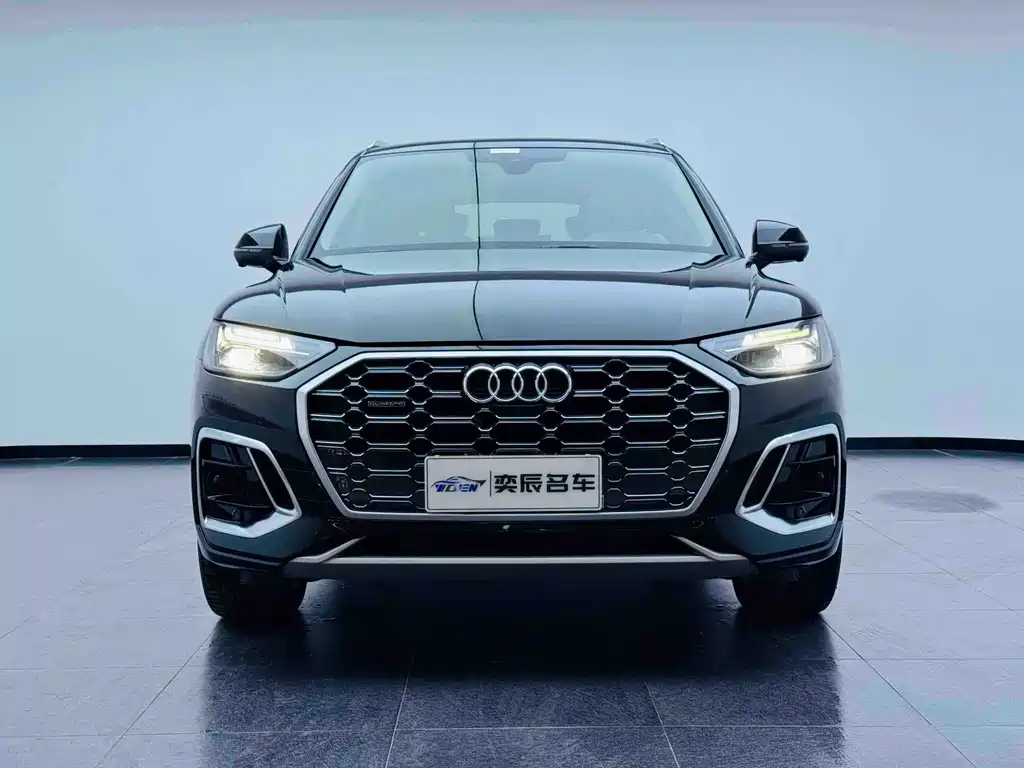 Audi Q5L — фото 2