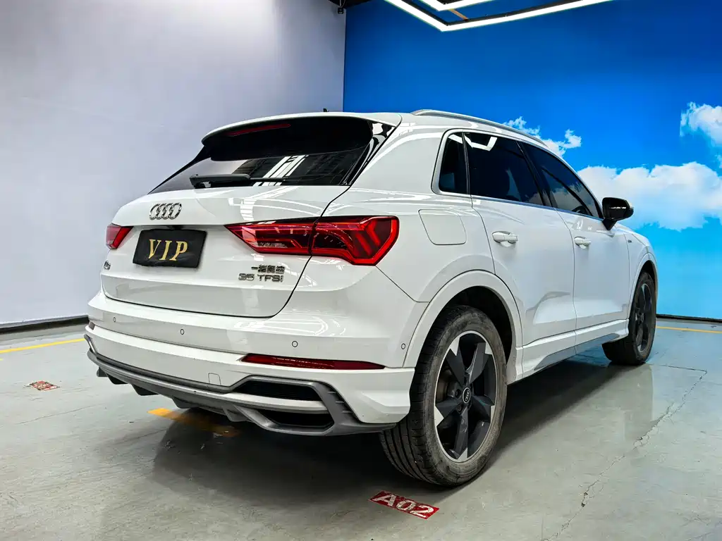 Audi Q3 — фото 4