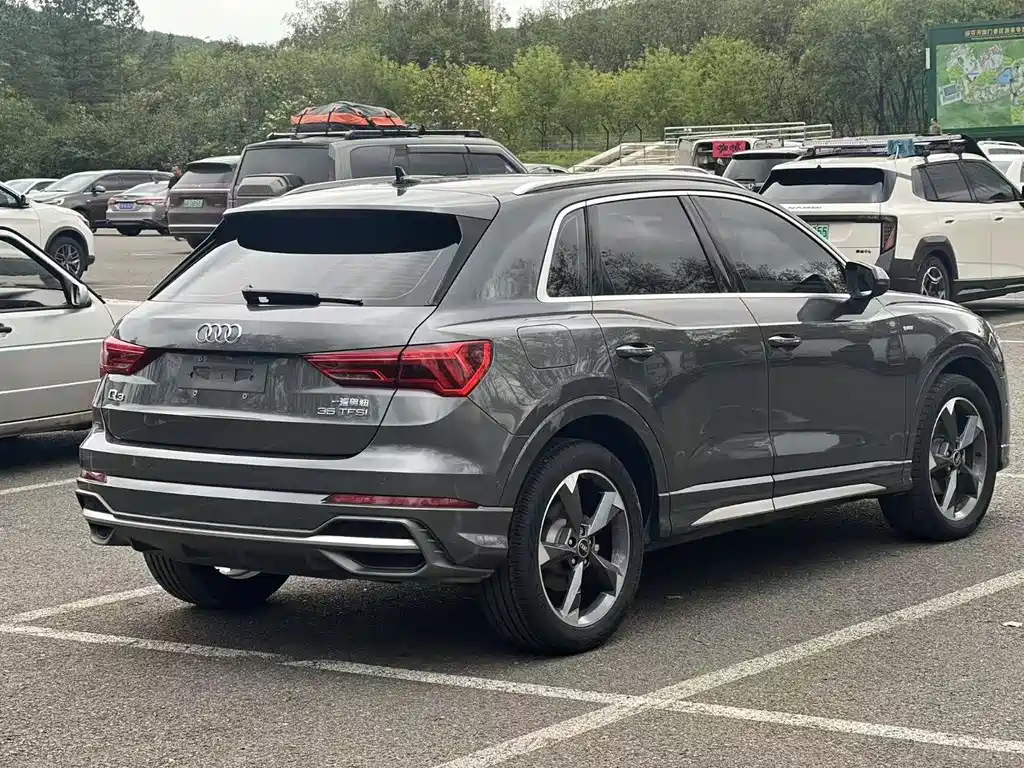 Audi Q3 — фото 6