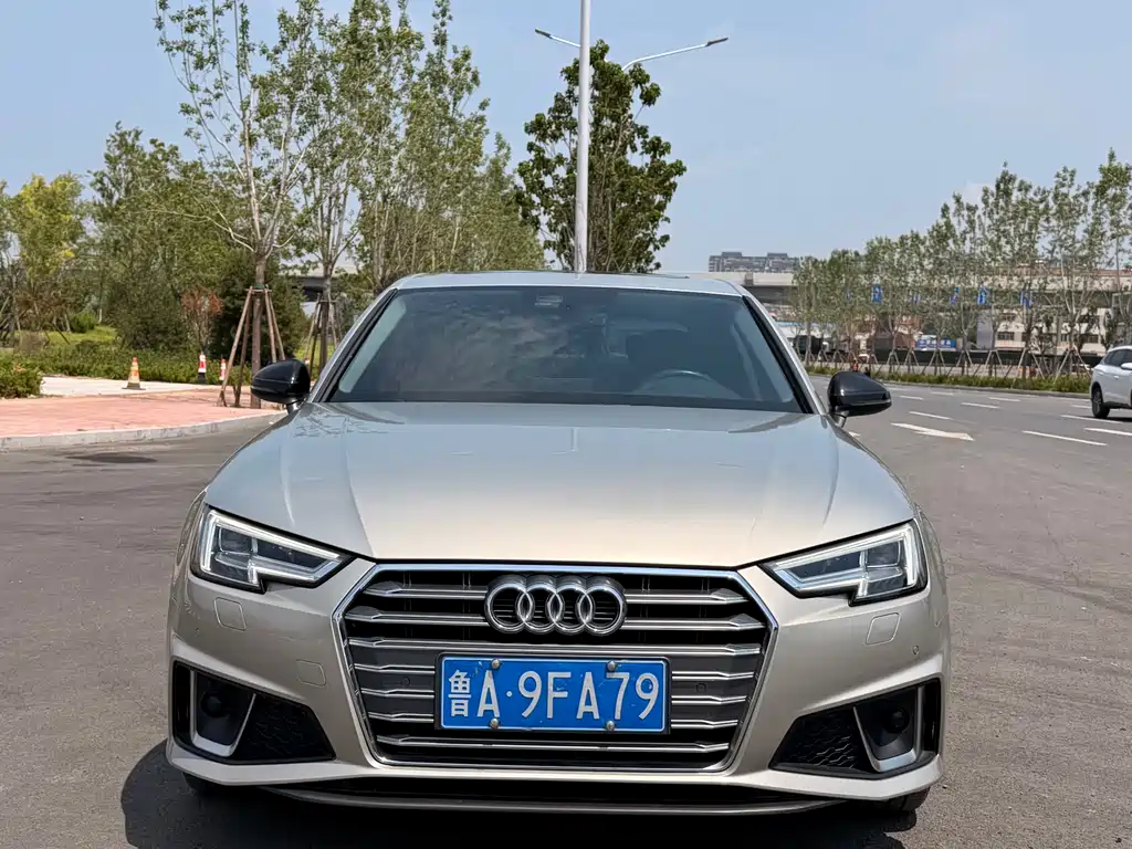 Audi A4L — фото 2
