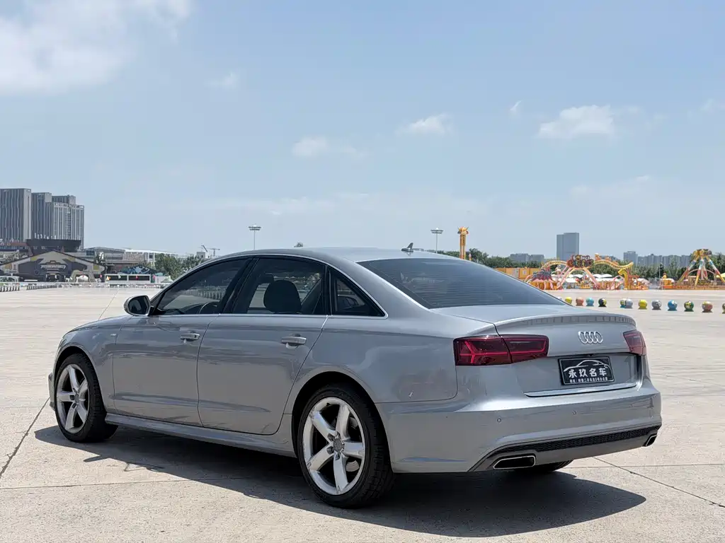 Audi A6L — фото 11