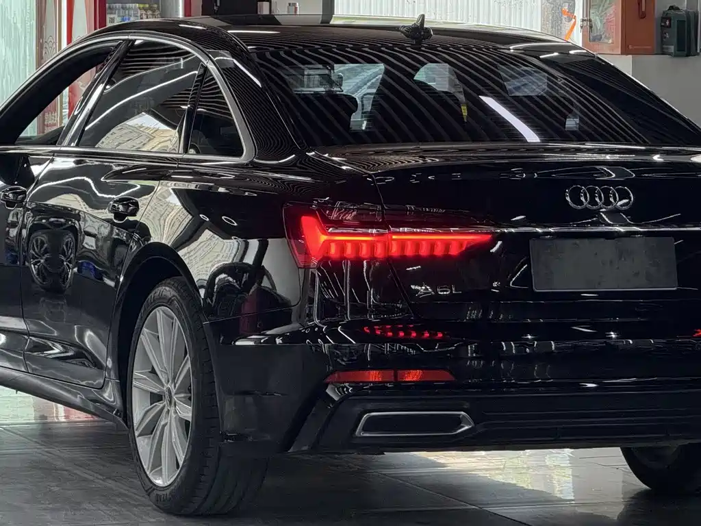 Audi A6L — фото 6
