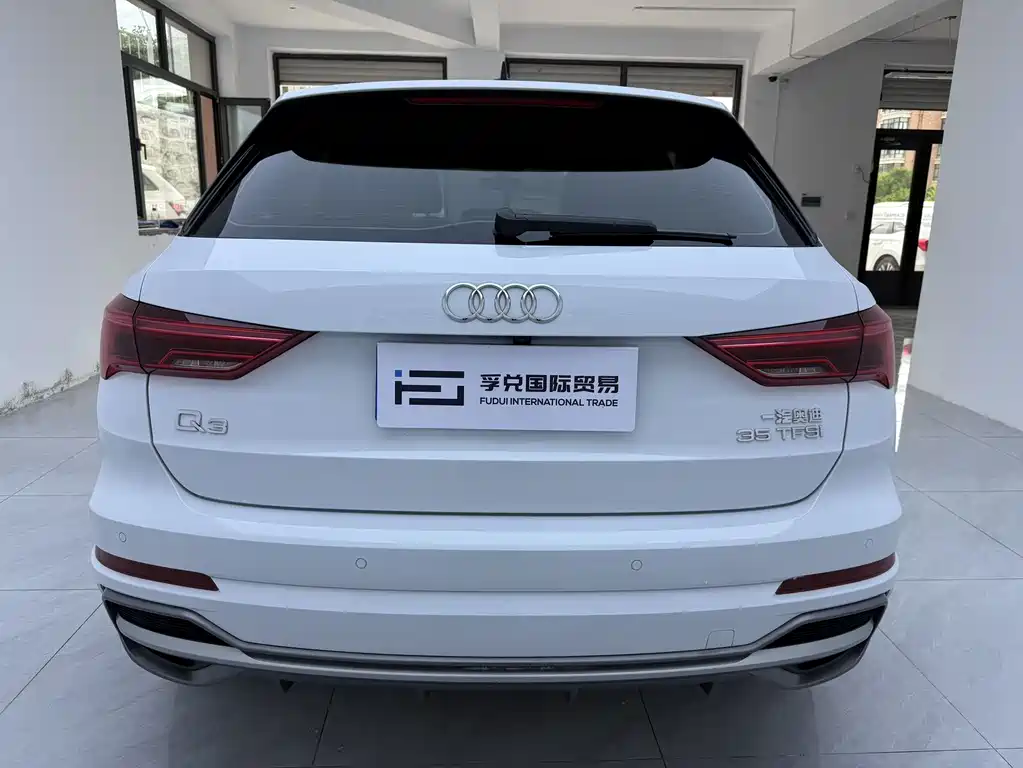 Audi Q3 — фото 5