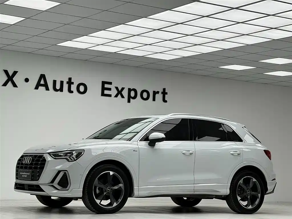 Audi Q3 — фото 23